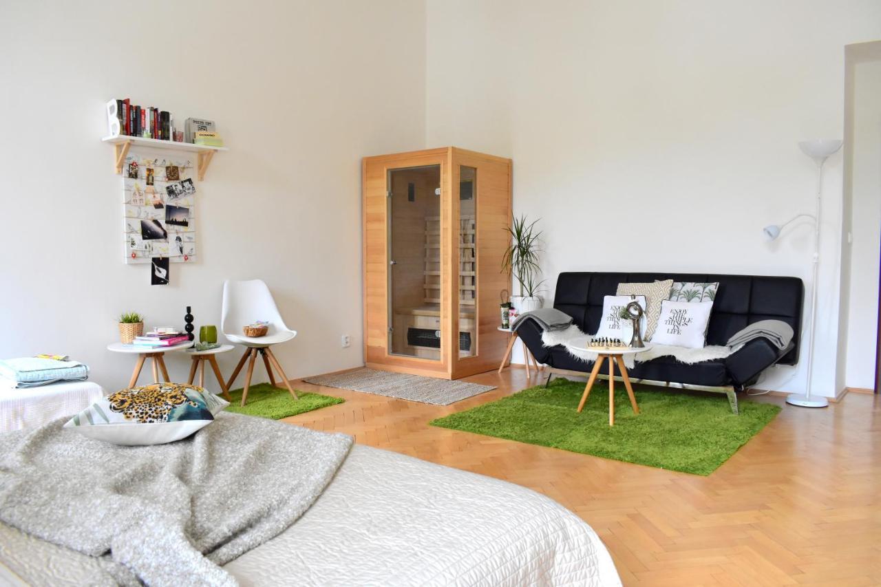 Wellness Apartments Florenc Prag Exteriör bild