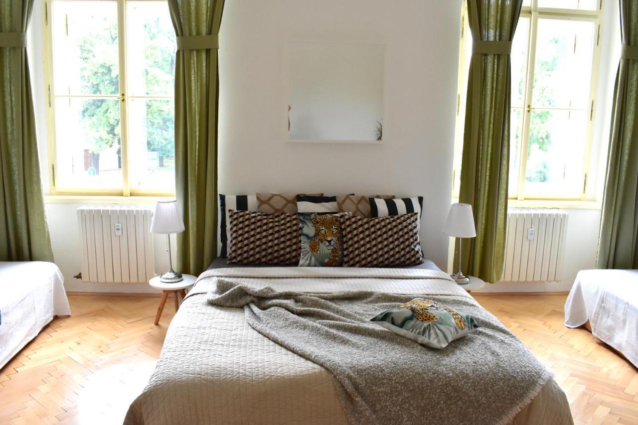 Wellness Apartments Florenc Prag Exteriör bild