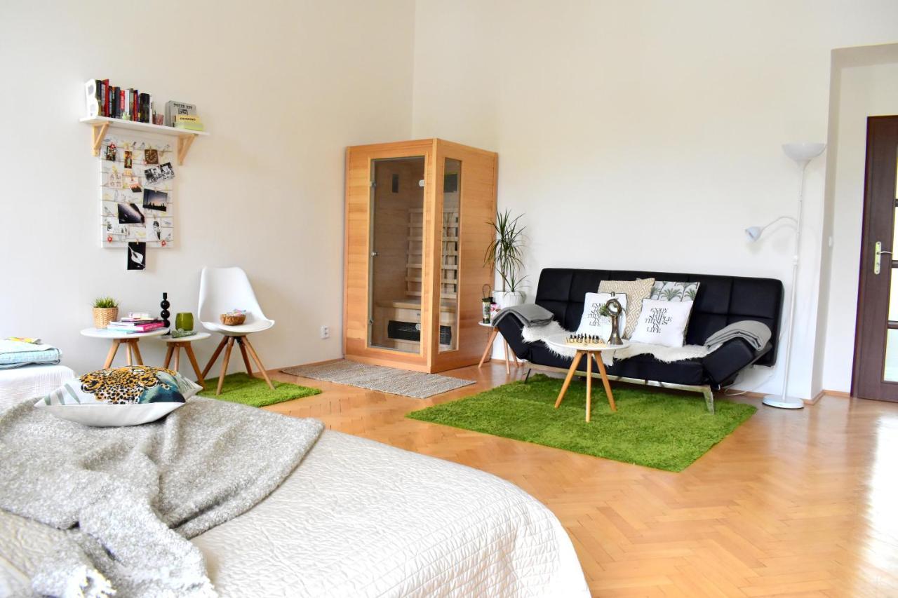 Wellness Apartments Florenc Prag Exteriör bild